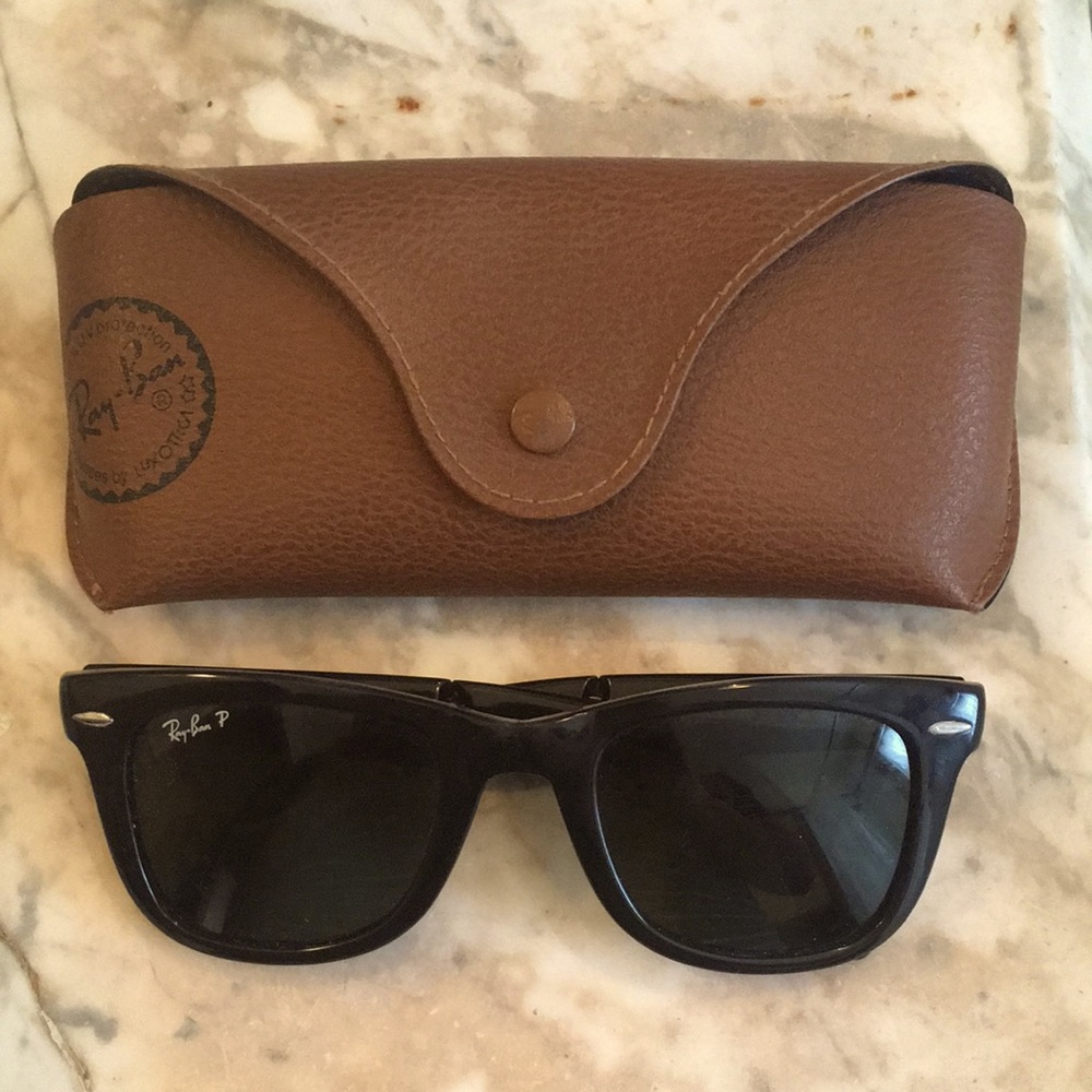 Rayban Foldable Wayfarer Collection, Black.